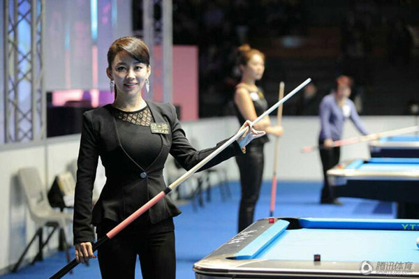 'Nữ thần bi-a' xứ Trung gây ấn tượng với phong cách thời trang sexy - Hình 6 'Nu than bi-a' xu Trung gay an tuong voi phong cach thoi trang sexy-Hinh-6