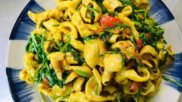 Những món ngon chế biến từ lòng heo - Hình 6 Nhung mon ngon che bien tu long heo-Hinh-6