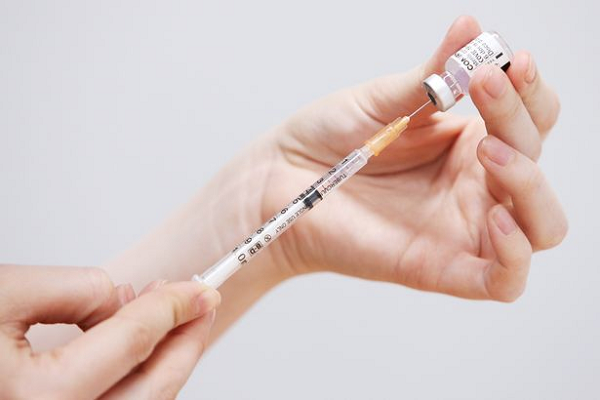 Liều vắc xin COVID-19 thứ 4 có hiệu quả như thế nào? - Hình 2 Lieu vac xin COVID-19 thu 4 co hieu qua nhu the nao?-Hinh-2