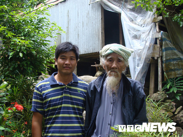 Ly kỳ chuyện đạo sĩ 2 lần giết rắn hổ mây Ly ky chuyen dao si 2 lan giet ran ho may