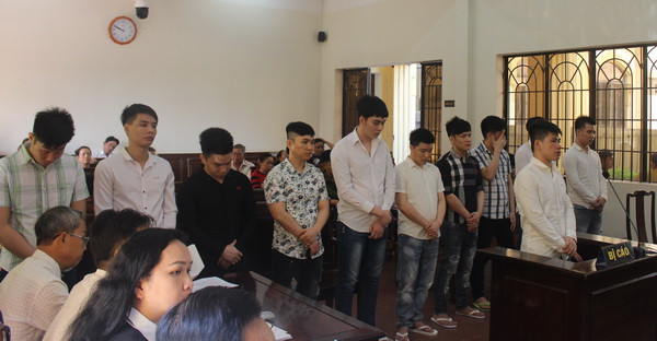 Hình phạt 'khủng' dành cho nhóm đối tượng chém người Hinh phat 'khung' danh cho nhom doi tuong chem nguoi