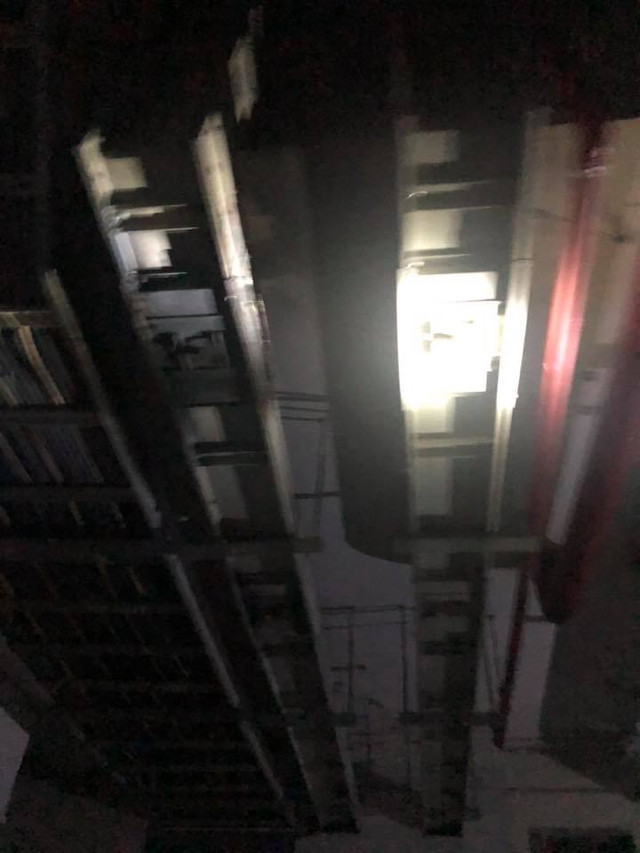 Chung cư Capital Garden nổ biến áp, hàng nghìn cư dân tháo chạy - Hình 2 Chung cu Capital Garden no bien ap, hang nghin cu dan thao chay-Hinh-2