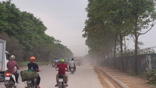 Ngán ngẩm cảnh hàng rong mọc như nấm trên đại lộ Thăng Long - Hình 10 Ngan ngam canh hang rong moc nhu nam tren dai lo Thang Long-Hinh-10