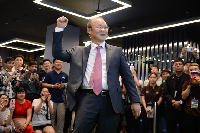 HLV Park Hang-seo nói phải giành Huy chương vàng ở SEA Games sắp tới HLV Park Hang-seo noi phai gianh Huy chuong vang o SEA Games sap toi