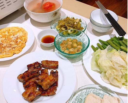 MC Mai Ngọc trổ tài khả năng nấu 'thần dược quý ông' - Hình 3 MC Mai Ngoc tro tai kha nang nau 'than duoc quy ong'-Hinh-3