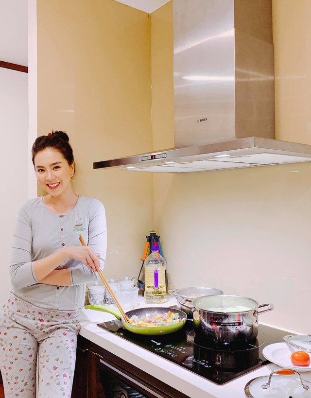 MC Mai Ngọc trổ tài khả năng nấu 'thần dược quý ông' - Hình 5 MC Mai Ngoc tro tai kha nang nau 'than duoc quy ong'-Hinh-5