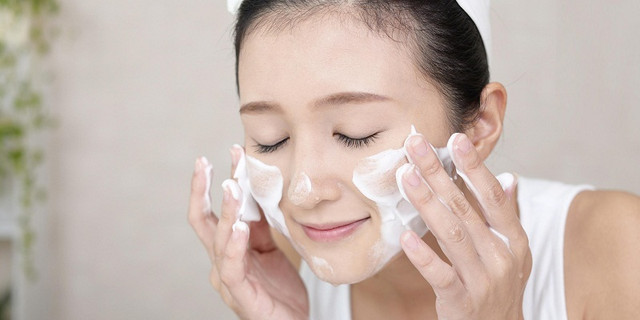 Chọn đúng sữa rửa mặt, da sẽ săn chắc, muôn phần rạng rỡ - Hình 2 Chon dung sua rua mat, da se san chac, muon phan rang ro-Hinh-2