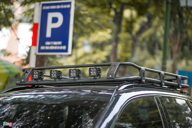 Đại gia Đặng Lê Nguyên Vũ vừa độ xe Porsche Cayenne cực ngầu - Hình 9 Dai gia Dang Le Nguyen Vu vua do xe Porsche Cayenne cuc ngau-Hinh-9