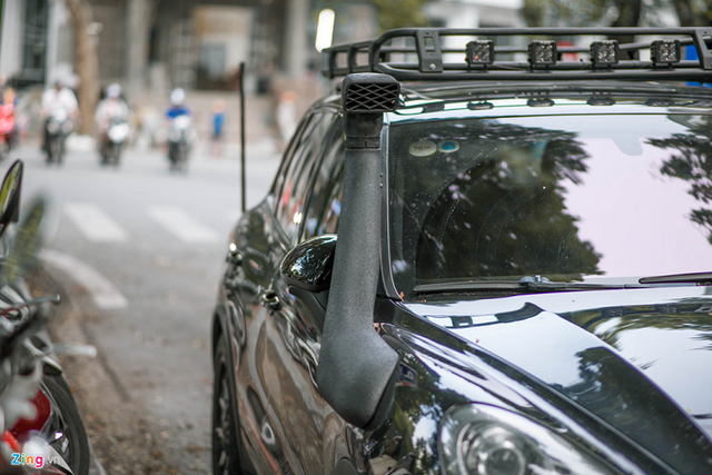 Đại gia Đặng Lê Nguyên Vũ vừa độ xe Porsche Cayenne cực ngầu - Hình 6 Dai gia Dang Le Nguyen Vu vua do xe Porsche Cayenne cuc ngau-Hinh-6