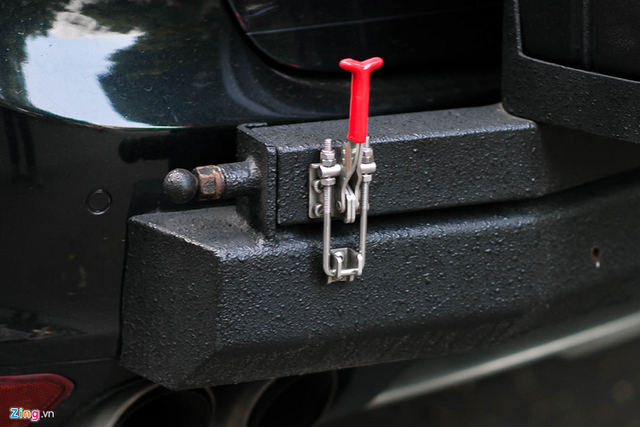 Đại gia Đặng Lê Nguyên Vũ vừa độ xe Porsche Cayenne cực ngầu - Hình 7 Dai gia Dang Le Nguyen Vu vua do xe Porsche Cayenne cuc ngau-Hinh-7