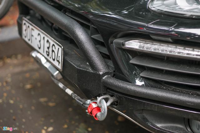 Đại gia Đặng Lê Nguyên Vũ vừa độ xe Porsche Cayenne cực ngầu - Hình 5 Dai gia Dang Le Nguyen Vu vua do xe Porsche Cayenne cuc ngau-Hinh-5
