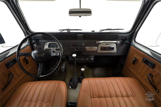 Toyota Land Cruiser cu phuc che co gia ngang sieu xe-Hinh-6