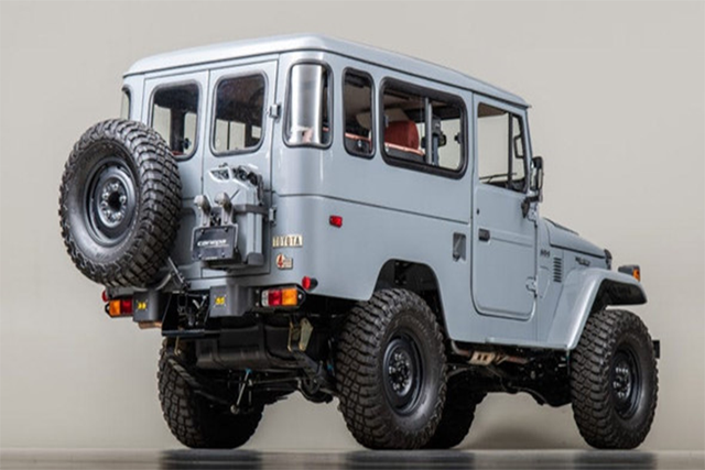 Toyota Land Cruiser cu phuc che co gia ngang sieu xe-Hinh-7