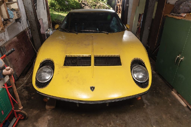 Siêu xe cổ Lamborghini Miura 48 tuổi được hét giá 38,5 tỷ đồng - Hình 2 Sieu xe co Lamborghini Miura 48 tuoi duoc het gia 38,5 ty dong-Hinh-2