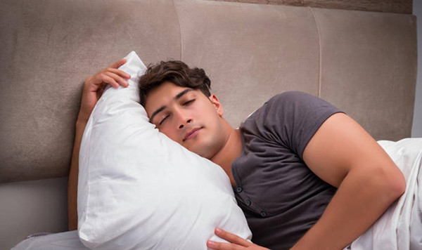 Lưu ý thói quen lúc ngủ dậy hại thận khủng khiếp Luu y thoi quen luc ngu day hai than khung khiep