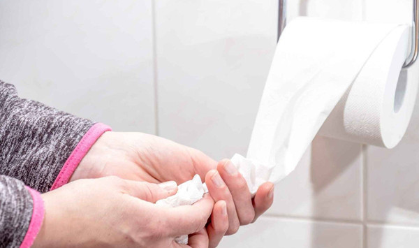 Giật mình thói quen khi vệ sinh dễ gây bệnh phụ khoa nguy hiểm - Hình 2 Giat minh thoi quen khi ve sinh de gay benh phu khoa nguy hiem-Hinh-2