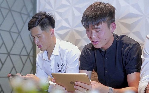 Cầu thủ Việt chơi game gì khi rảnh? - Hình 4 Cau thu Viet choi game gi khi ranh?-Hinh-4