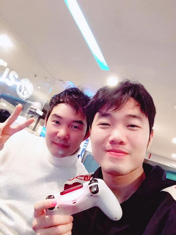 Cầu thủ Việt chơi game gì khi rảnh? - Hình 7 Cau thu Viet choi game gi khi ranh?-Hinh-7