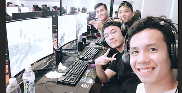 Cầu thủ Việt chơi game gì khi rảnh? - Hình 8 Cau thu Viet choi game gi khi ranh?-Hinh-8