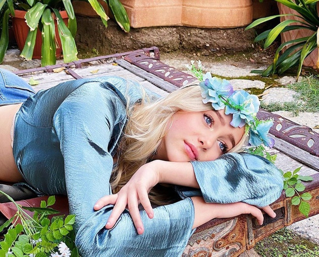 'Thiên thần hát nhép' gây sốt mạng nhờ nhan sắc siêu đẹp - Hình 7 'Thien than hat nhep' gay sot mang nho nhan sac sieu dep-Hinh-7