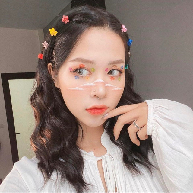 Hotgirl 9X bỗng dưng trở thành hiện tượng mạng nhờ vào tài năng này - Hình 4 Hotgirl 9X bong dung tro thanh hien tuong mang nho vao tai nang nay-Hinh-4