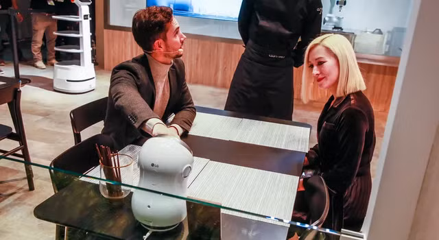 Nha hang van hanh hoan toan bang robot sieu hien dai-Hinh-7