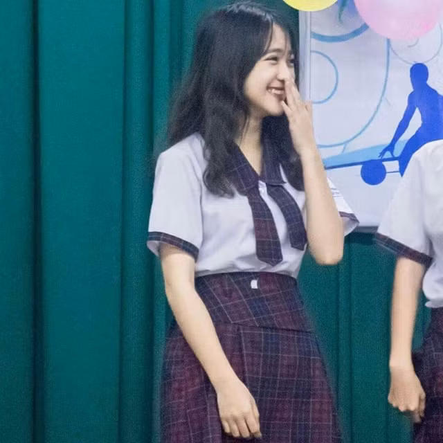 Nu sinh 2K2 khien dan mang 'met tim' vi qua xinh-Hinh-2