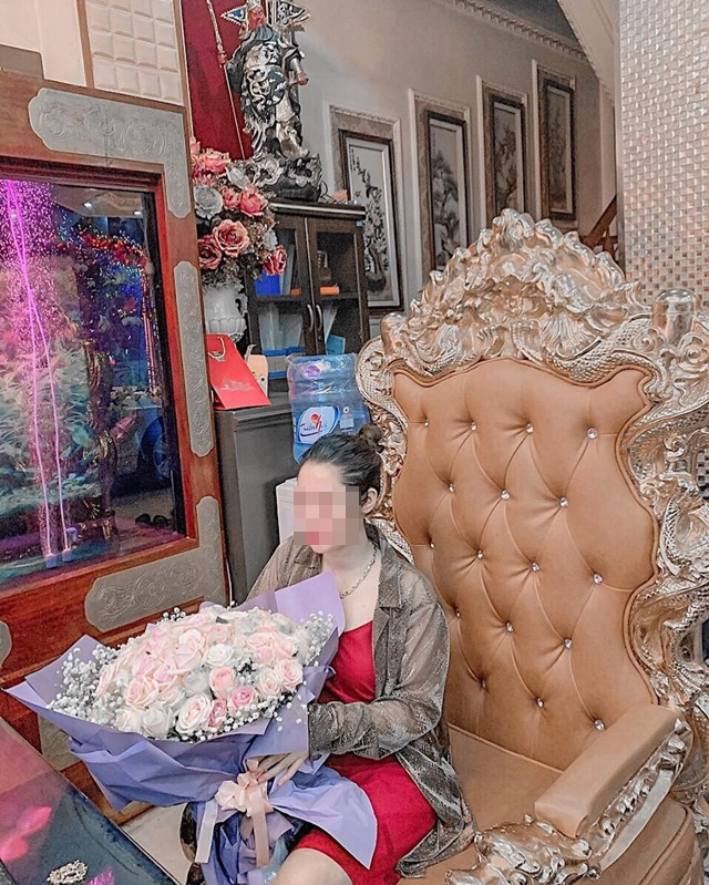 Con gái giang hồ đột lốt doanh nhân Đường 'Nhuệ' khoe mối quan hệ toàn giới showbiz - Hình 4 Con gai giang ho dot lot doanh nhan Duong 'Nhue' khoe moi quan he toan gioi showbiz-Hinh-4