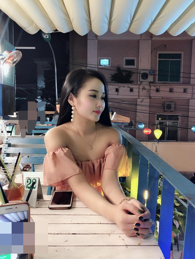 Ngắm nhan sắc hotgirl gợi cảm là bạn gái cầu thủ U22 sút tung lưới Trung Quốc - Hình 6 Ngam nhan sac hotgirl goi cam la ban gai cau thu U22 sut tung luoi Trung Quoc-Hinh-6