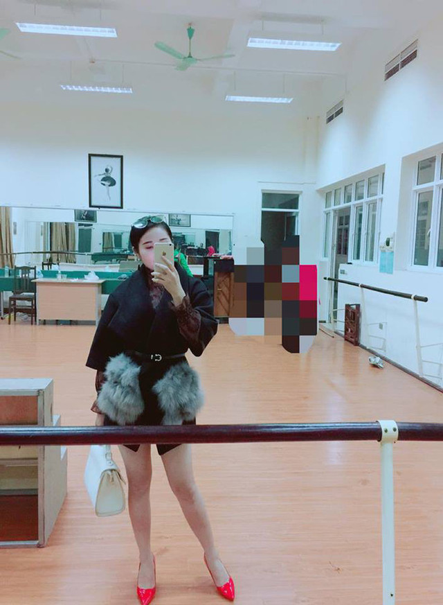 Ngắm nhan sắc hotgirl gợi cảm là bạn gái cầu thủ U22 sút tung lưới Trung Quốc - Hình 3 Ngam nhan sac hotgirl goi cam la ban gai cau thu U22 sut tung luoi Trung Quoc-Hinh-3