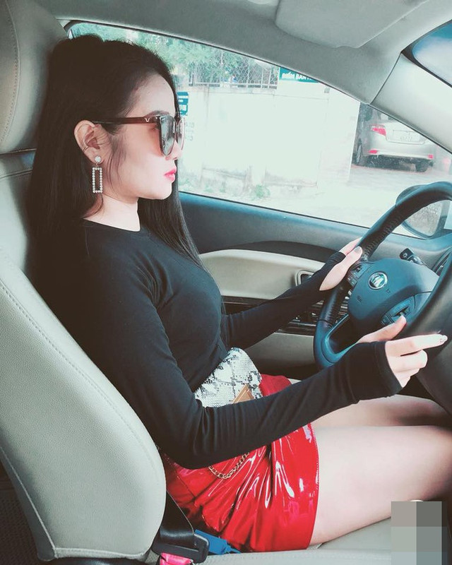 Ngắm nhan sắc hotgirl gợi cảm là bạn gái cầu thủ U22 sút tung lưới Trung Quốc - Hình 4 Ngam nhan sac hotgirl goi cam la ban gai cau thu U22 sut tung luoi Trung Quoc-Hinh-4