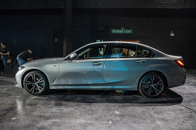 Sedan BMW 3-Series trục cơ sở dài giá 1,8 tỷ tại Thái - Hình 2 Sedan BMW 3-Series truc co so dai gia 1,8 ty tai Thai-Hinh-2