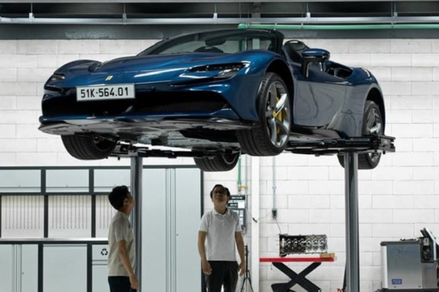 Tận mục garage độ siêu xe dành cho dân chơi của Cường Đô la - Hình 3 Tan muc garage do sieu xe danh cho dan choi cua Cuong Do la-Hinh-3