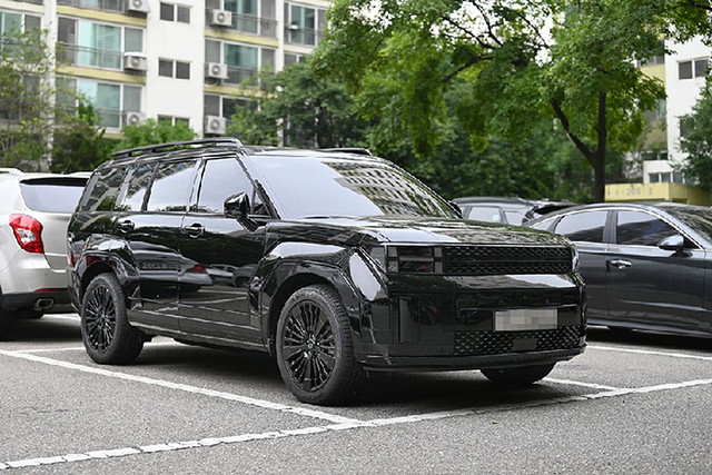 “Soi” chi tiết Hyundai SantaFe 2024 bản hybrid tiết kiệm nhiên liệu - Hình 10 “Soi” chi tiet Hyundai SantaFe 2024 ban hybrid tiet kiem nhien lieu-Hinh-10