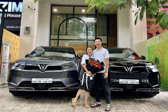 Vợ chồng Ốc Thanh Vân mua cả cặp SUV điện VinFast VF9 2023 Vo chong Oc Thanh Van mua ca cap SUV dien VinFast VF9 2023