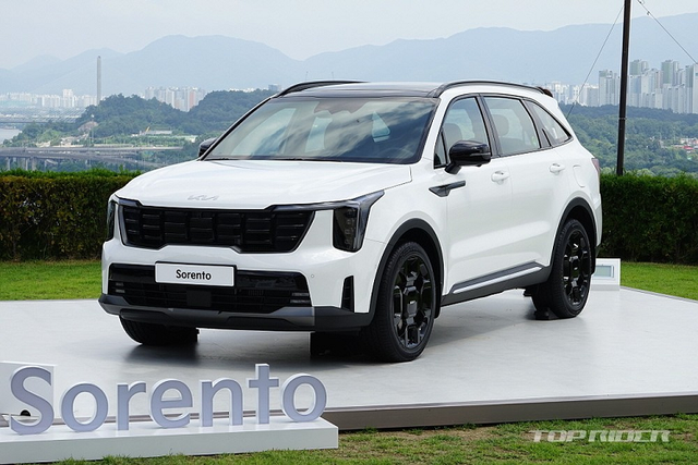Kia Sorento 2024 đắt ngang ngửa Hyundai SantaFe mới - Hình 2 Kia Sorento 2024 dat ngang ngua Hyundai SantaFe moi-Hinh-2