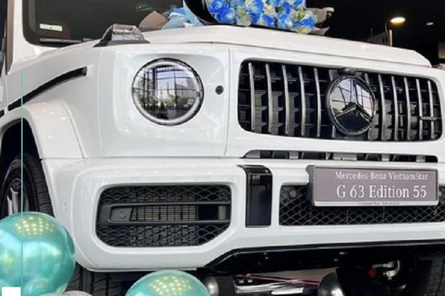 Đại gia Việt mua xe sang hơn 12 tỷ tặng vợ ngày 8/3 - Hình 8 Dai gia Viet mua xe sang hon 12 ty tang vo ngay 8/3-Hinh-8