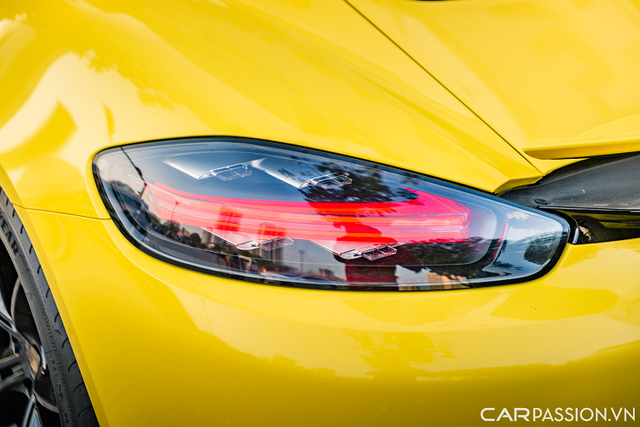 Porsche 718 Cayman chạy 3 năm được rao bán gần 5 tỷ ở Hà Nội - Hình 9 Porsche 718 Cayman chay 3 nam duoc rao ban gan 5 ty o Ha Noi-Hinh-9