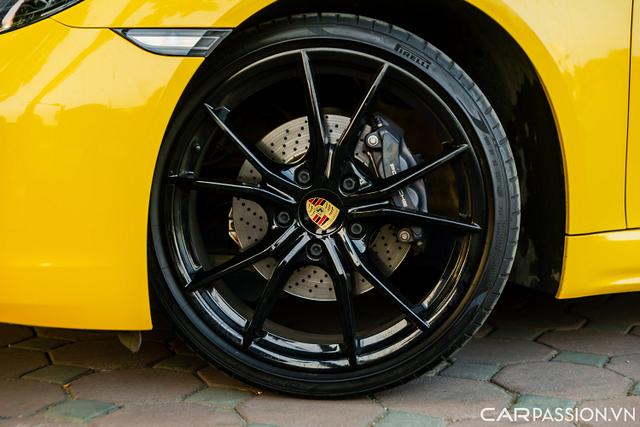 Porsche 718 Cayman chạy 3 năm được rao bán gần 5 tỷ ở Hà Nội - Hình 6 Porsche 718 Cayman chay 3 nam duoc rao ban gan 5 ty o Ha Noi-Hinh-6