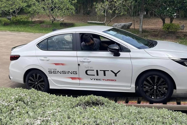 Cận cảnh Honda City RS 2023 tại Thái Lan - Hình 5 Can canh Honda City RS 2023 tai Thai Lan-Hinh-5