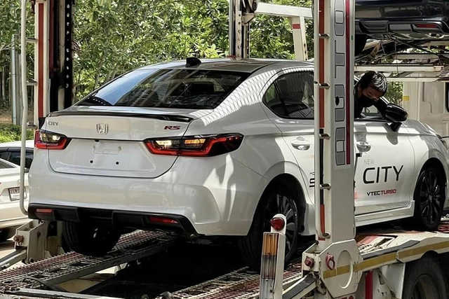 Cận cảnh Honda City RS 2023 tại Thái Lan - Hình 3 Can canh Honda City RS 2023 tai Thai Lan-Hinh-3