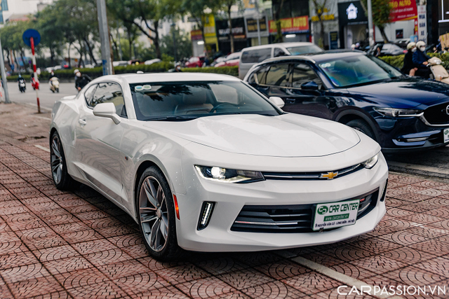 Hằng Túi rao bán Chevrolet Camaro RS giá 2,3 tỷ ở Hà Nội - Hình 3 Hang Tui rao ban Chevrolet Camaro RS gia 2,3 ty o Ha Noi-Hinh-3