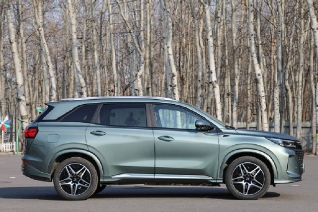 Landian E5 2023 của Trung Quốc từ 478 triệu đồng có gì đặc biệt? - Hình 7 Landian E5 2023 cua Trung Quoc tu 478 trieu dong co gi dac biet?-Hinh-7