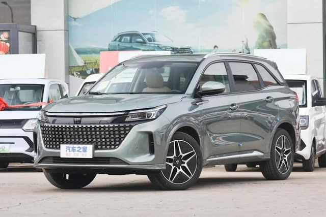 Landian E5 2023 của Trung Quốc từ 478 triệu đồng có gì đặc biệt? - Hình 9 Landian E5 2023 cua Trung Quoc tu 478 trieu dong co gi dac biet?-Hinh-9