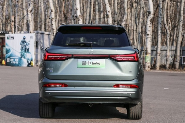 Landian E5 2023 của Trung Quốc từ 478 triệu đồng có gì đặc biệt? - Hình 8 Landian E5 2023 cua Trung Quoc tu 478 trieu dong co gi dac biet?-Hinh-8