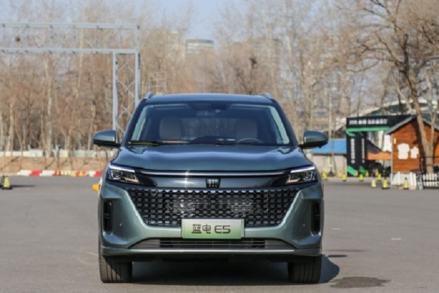 Landian E5 2023 của Trung Quốc từ 478 triệu đồng có gì đặc biệt? - Hình 5 Landian E5 2023 cua Trung Quoc tu 478 trieu dong co gi dac biet?-Hinh-5