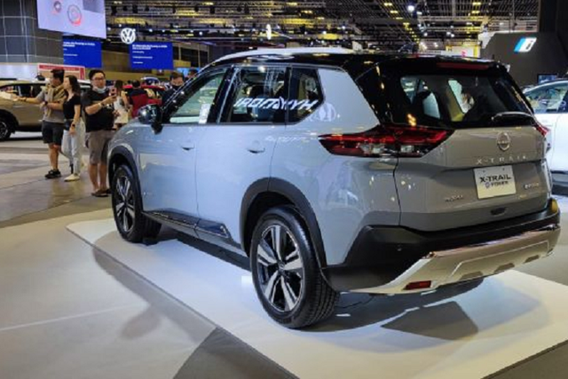 Cận cảnh Nissan X-Trail 2023 'chào hàng' ở Singapore - Hình 5 Can canh Nissan X-Trail 2023 'chao hang' o Singapore-Hinh-5