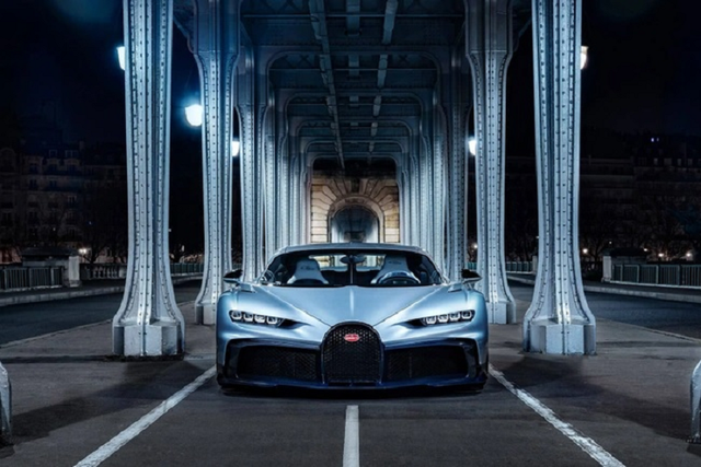 Cận cảnh siêu xe Bugatti Chiron Profilee có giá hơn 300 tỷ đồng - Hình 2 Can canh sieu xe Bugatti Chiron Profilee co gia hon 300 ty dong-Hinh-2