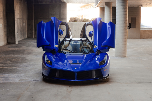 Siêu xe hàng hiếm Ferrari LaFerrari độc nhất thế giới lên sàn đấu giá - Hình 2 Sieu xe hang hiem Ferrari LaFerrari doc nhat the gioi len san dau gia-Hinh-2