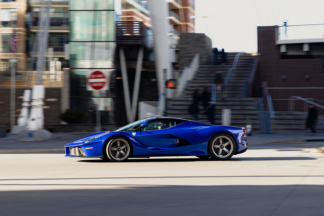 Siêu xe hàng hiếm Ferrari LaFerrari độc nhất thế giới lên sàn đấu giá - Hình 13 Sieu xe hang hiem Ferrari LaFerrari doc nhat the gioi len san dau gia-Hinh-13
